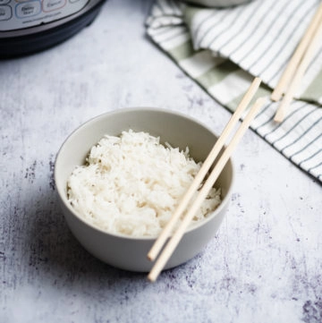 Instant Pot rice in ceramic bowl