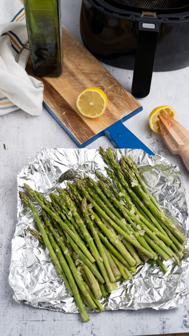 Air Fryer Lemon Garlic Asparagus TastyAZ
