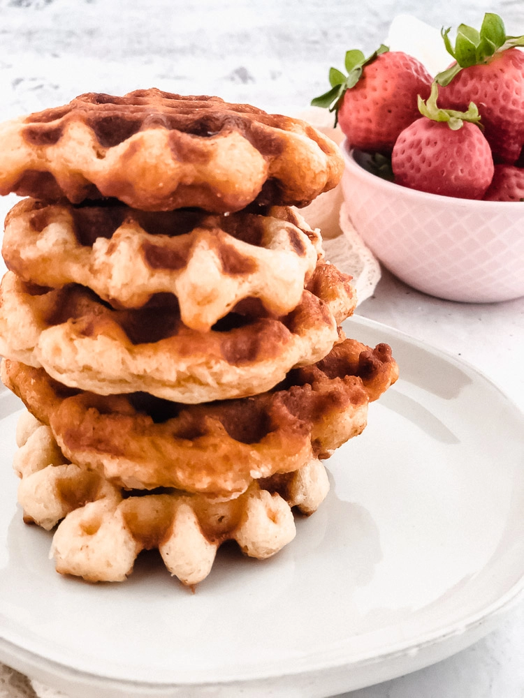 liege waffles on plate 