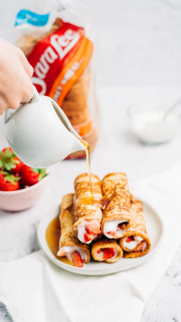 french toast roll-ups with maple syrup