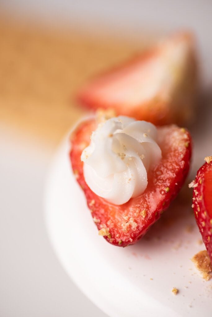 strawberries with cheesecake frosting