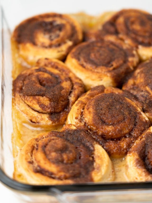 cinnamon rolls in baking dish