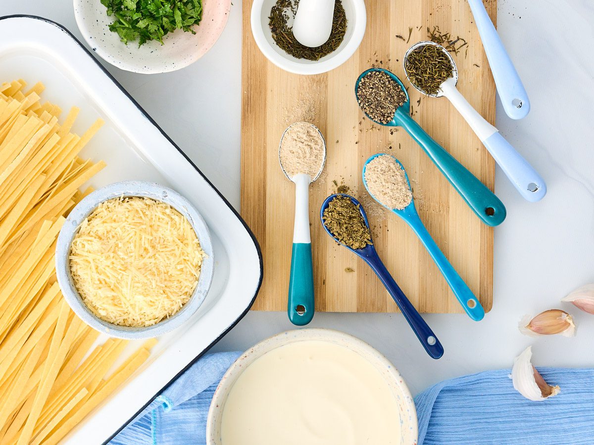 ingredients to make blackened chicken with alfredo pasta